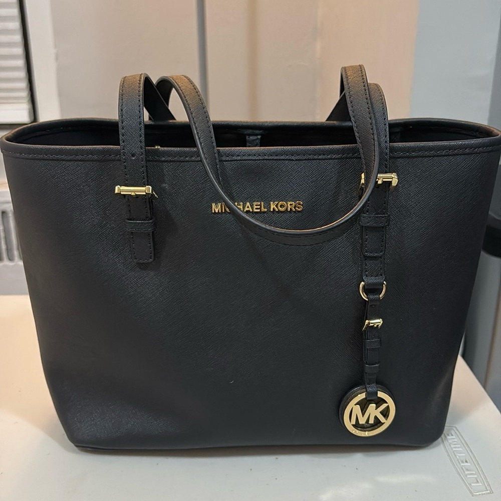 Michael Kors tote